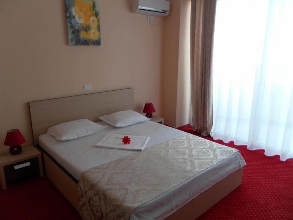Hotel Romantic Мамая Экстерьер фото
